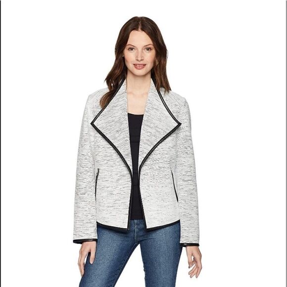 NWT Calvin Klein Line Detail Flyaway Jacket - Picture 1 of 15
